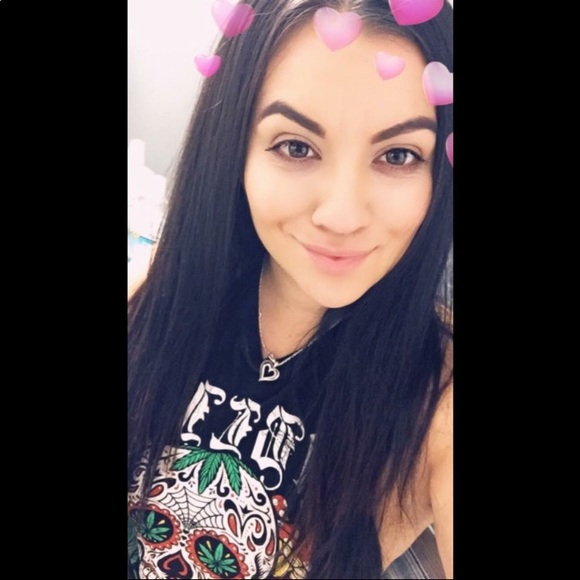 Meet your Posher, Lynette - Picture 1 of 2